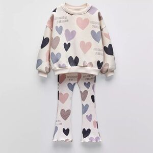 ZARA Heart sweatshirt and flared leggings matching set.2 years. NWT.